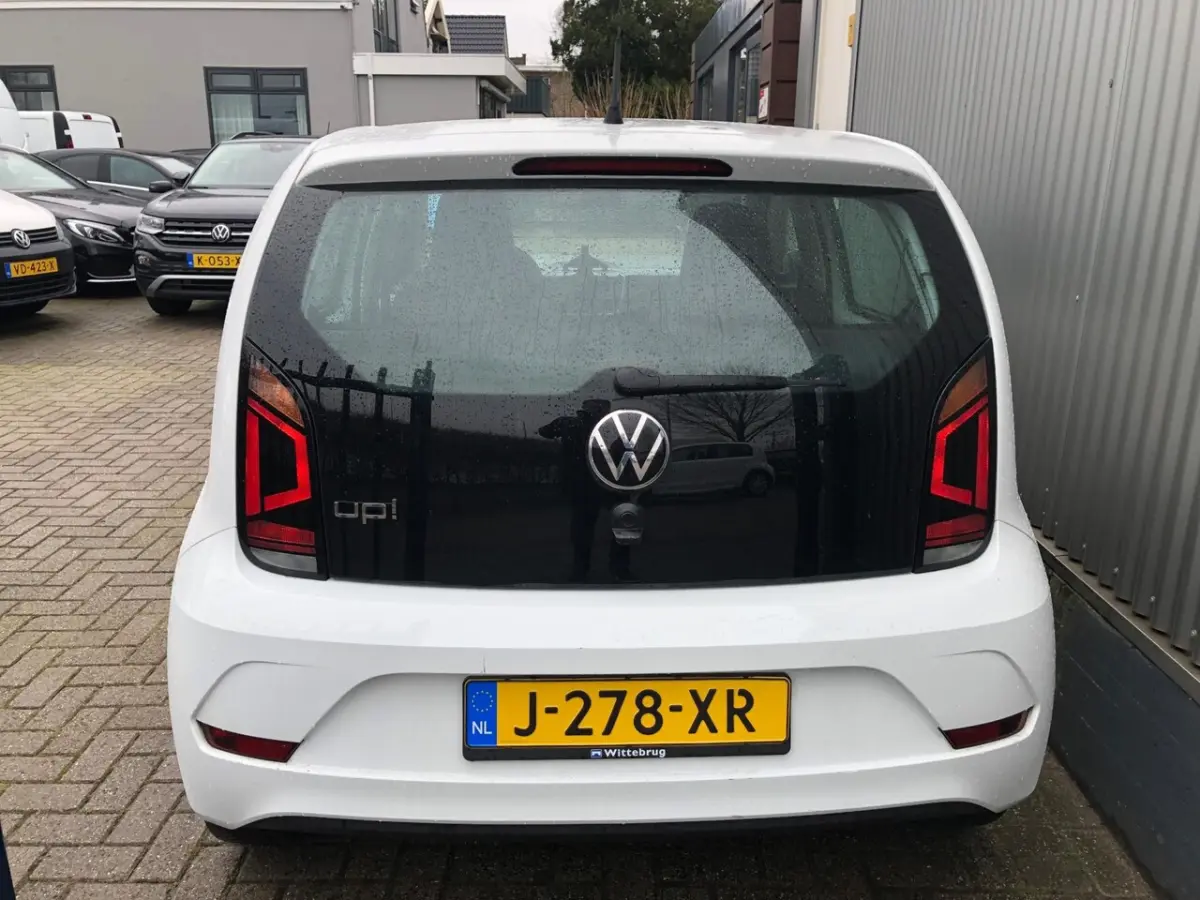 1.0 BMT move up 6X UP OP VOORRAAD / AIRCO / BLUETOOTH / ZUINIG / NEDERLANDSE AUTO