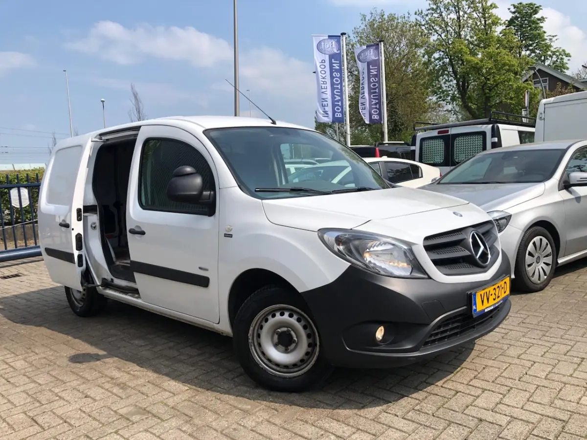 108 CDI BlueEFFICIENCY / AIRCO / BLUETOOTH / CRUISE CONTROL / NL AUTO / PARKEERSENSOREN