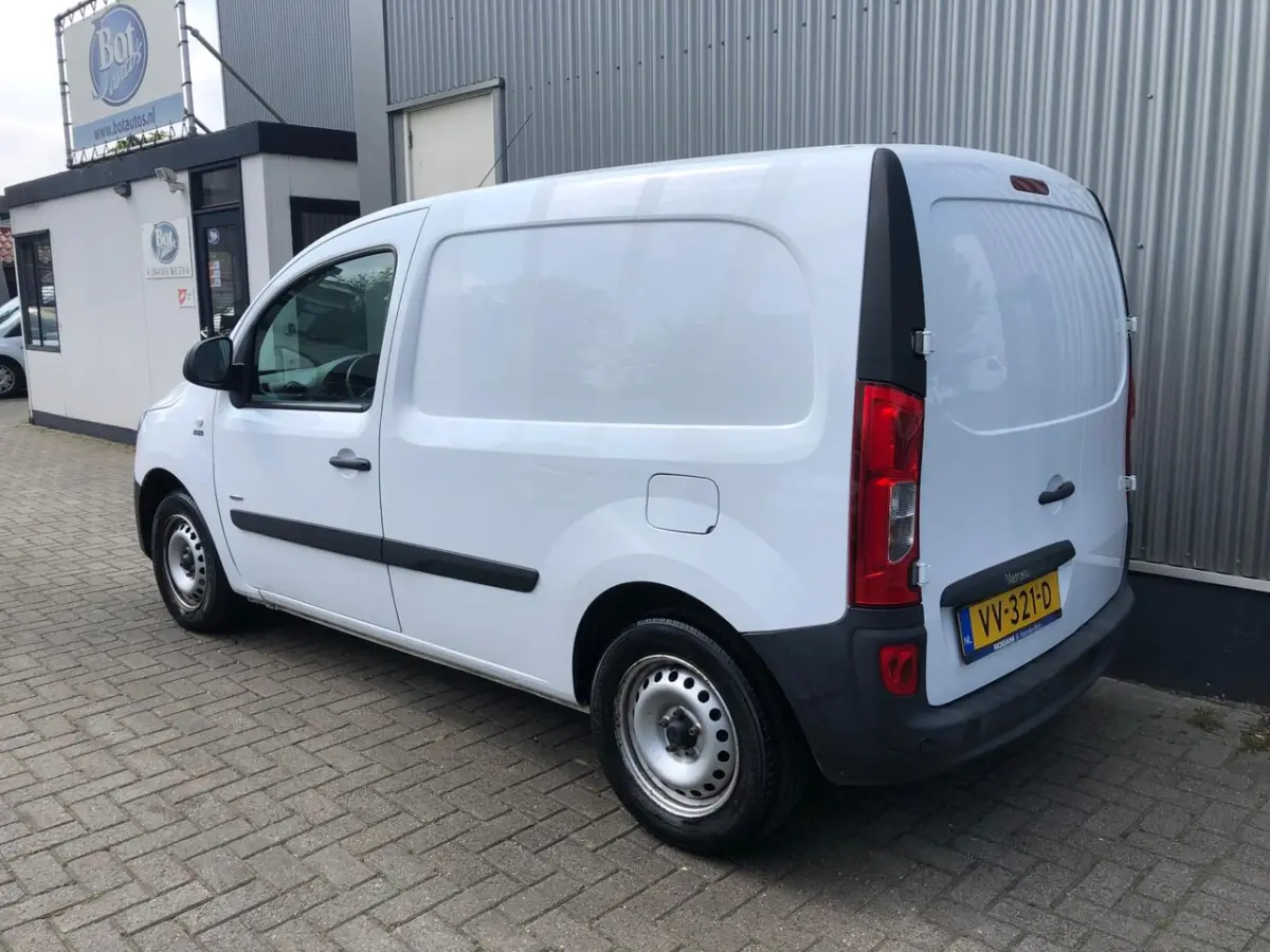 108 CDI BlueEFFICIENCY / AIRCO / BLUETOOTH / CRUISE CONTROL / NL AUTO / PARKEERSENSOREN