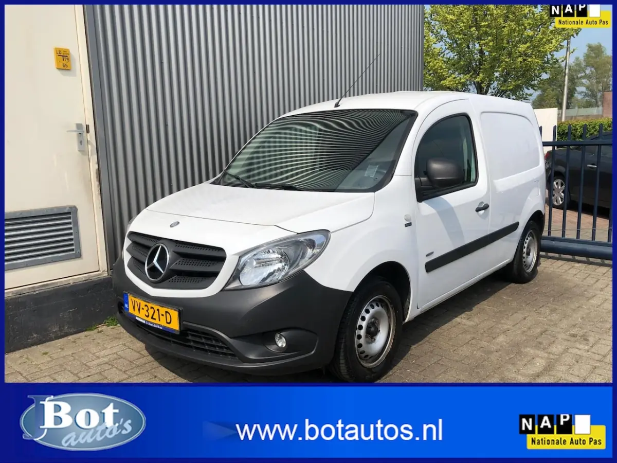 108 CDI BlueEFFICIENCY / AIRCO / BLUETOOTH / CRUISE CONTROL / NL AUTO / PARKEERSENSOREN
