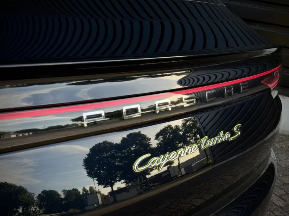 4.0 TURBO S E-Hybrid PANO|CERAMIC|CHRONO|BURM3D|MASSAGE