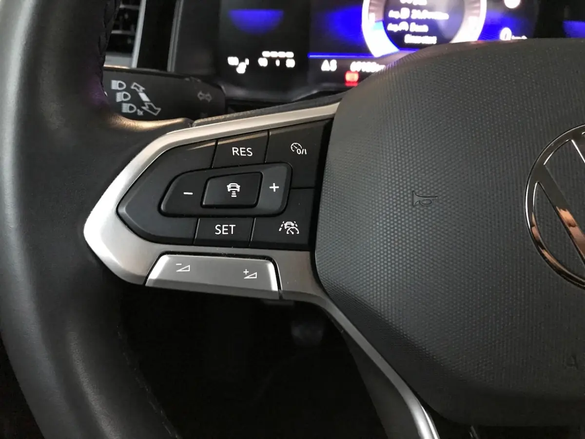 1.0 TSI Life Business