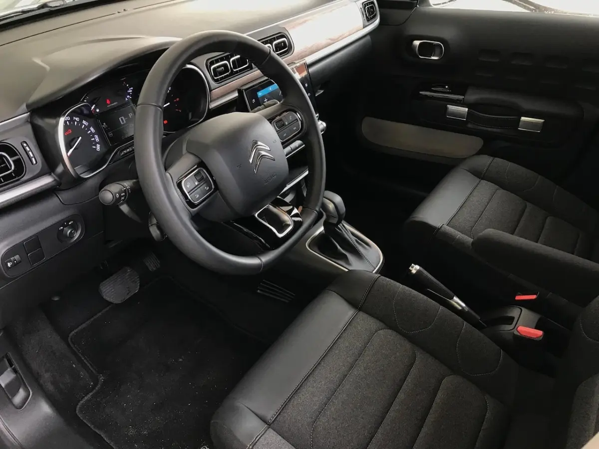 1.2 Max 110pk EAT6 Automaat | 17 inch lichtmetalen velgen | Keyless | Camera | Navigatie