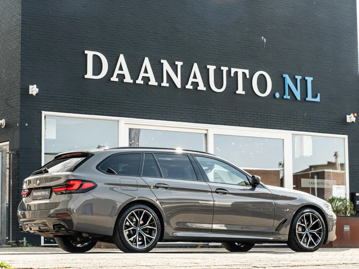 530e xDrive High Executive M Sport Pano CoPilot Laser Active Steering