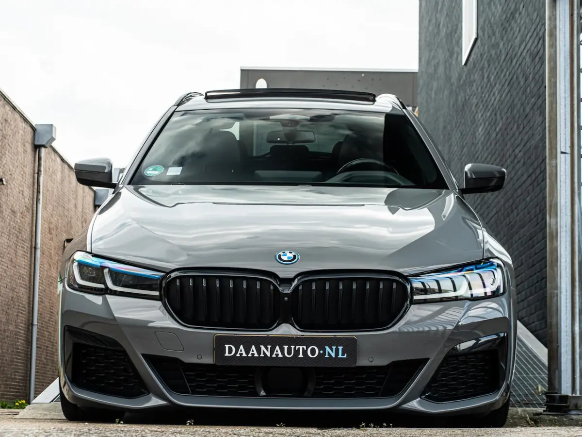 530e xDrive High Executive M Sport Pano CoPilot Laser Active Steering