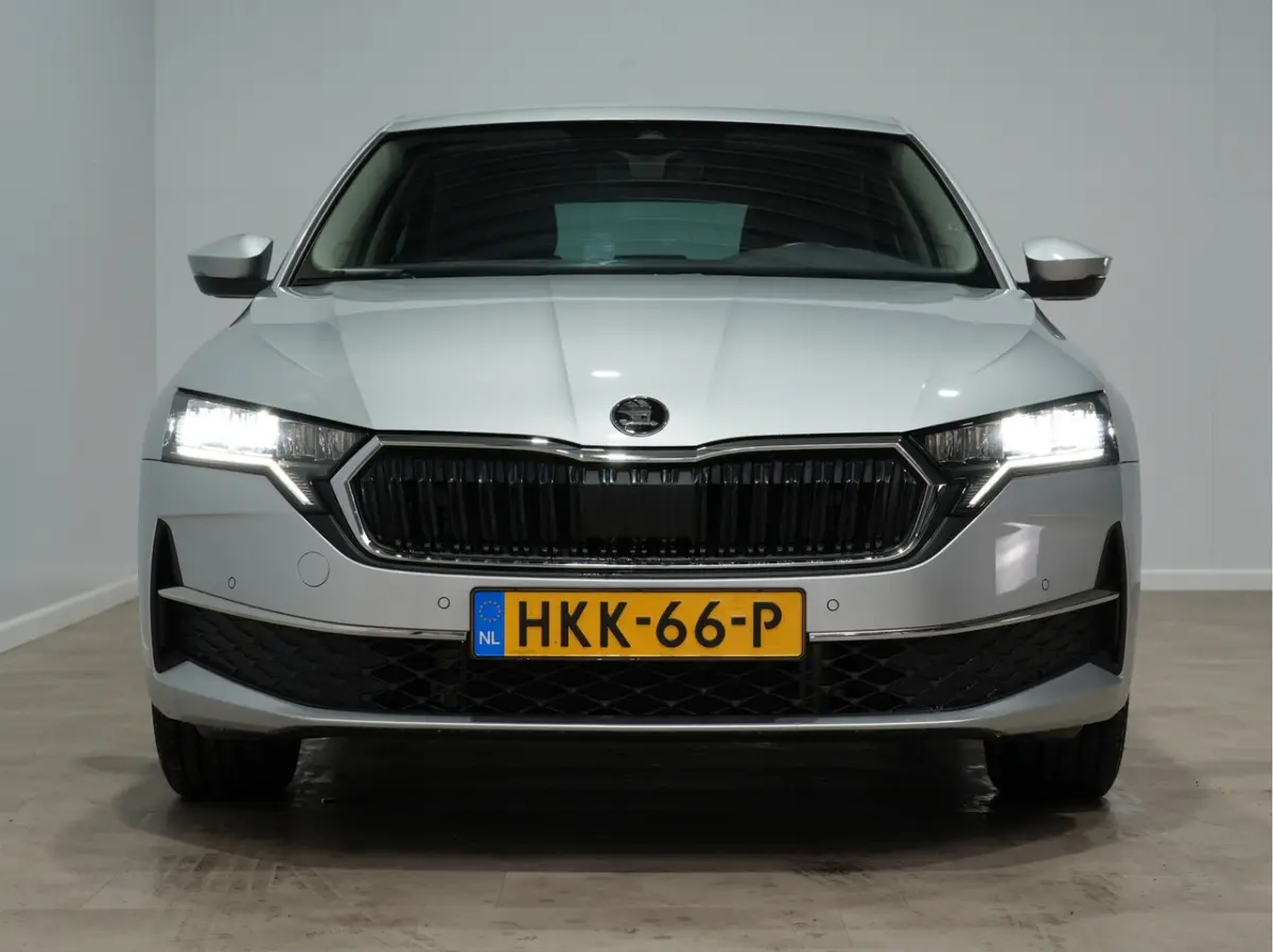 1.5 TSI DSG MHEV First Ed. | Camera | Full-LED | Stoelverw. | Android/Carplay 235