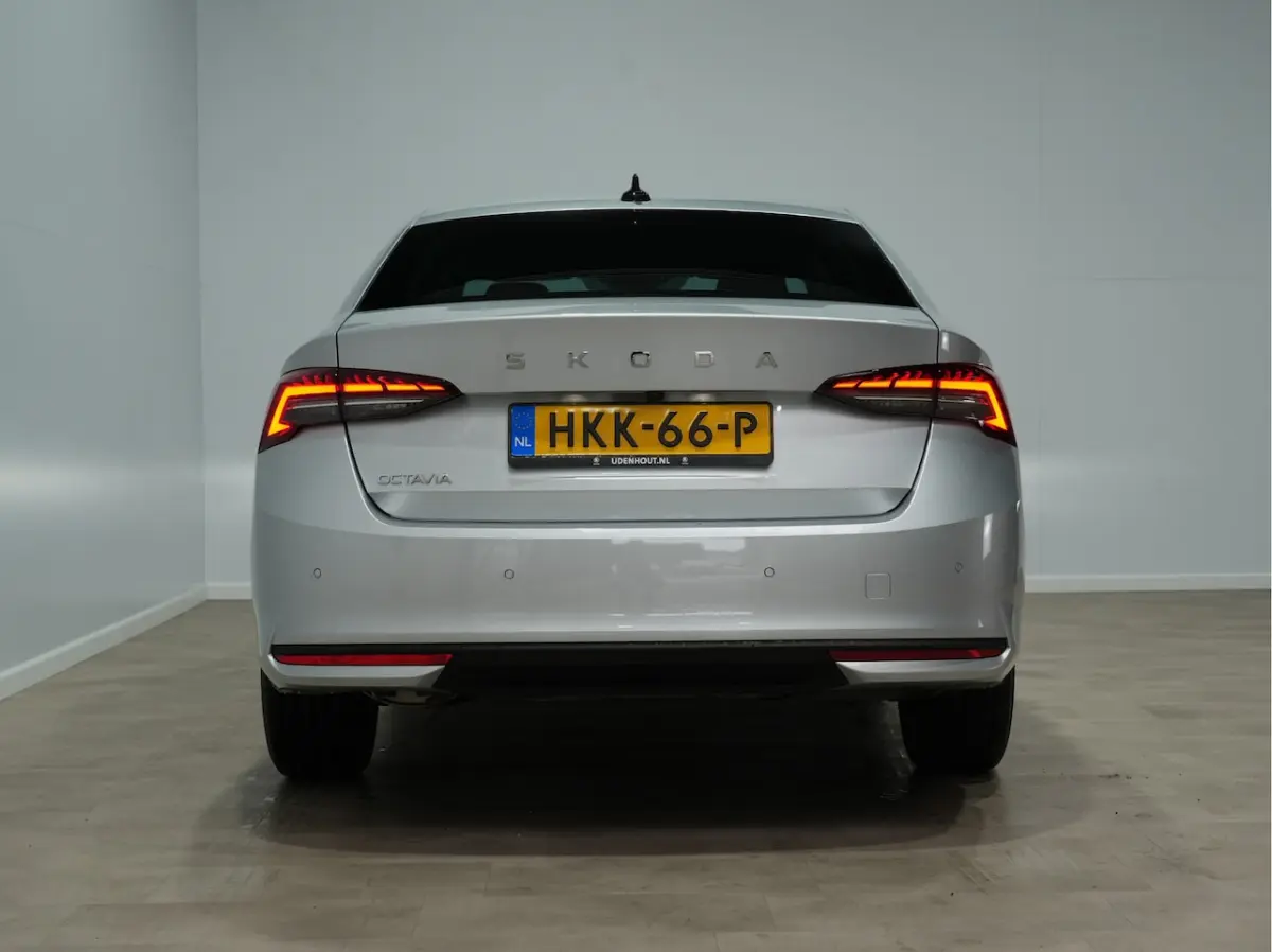 1.5 TSI DSG MHEV First Ed. | Camera | Full-LED | Stoelverw. | Android/Carplay 235