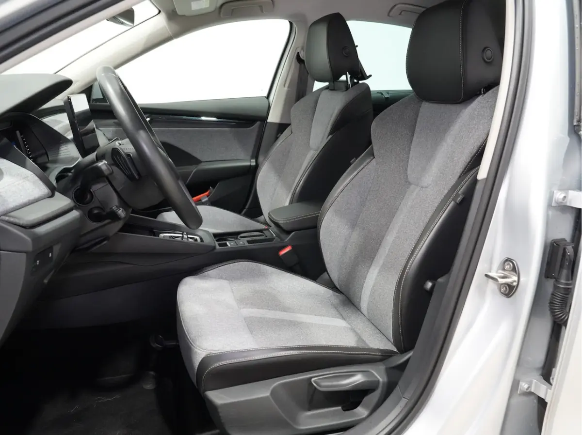 1.5 TSI DSG MHEV First Ed. | Camera | Full-LED | Stoelverw. | Android/Carplay 235