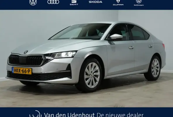 1.5 TSI DSG MHEV First Ed. | Camera | Full-LED | Stoelverw. | Android/Carplay 235