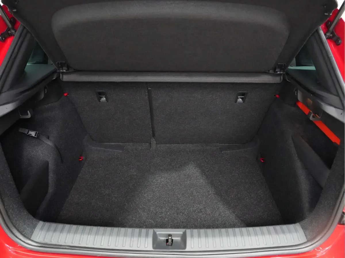 1.0 TSI DSG Business Edition | Panorama | Stoelverw. | Full-LED | Keyless 335