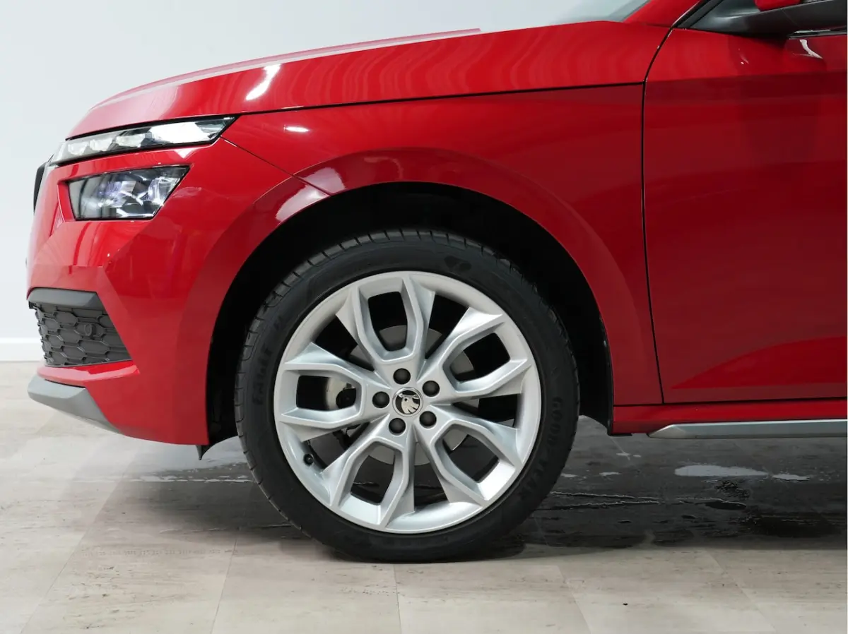 1.0 TSI DSG Business Edition | Panorama | Stoelverw. | Full-LED | Keyless 335