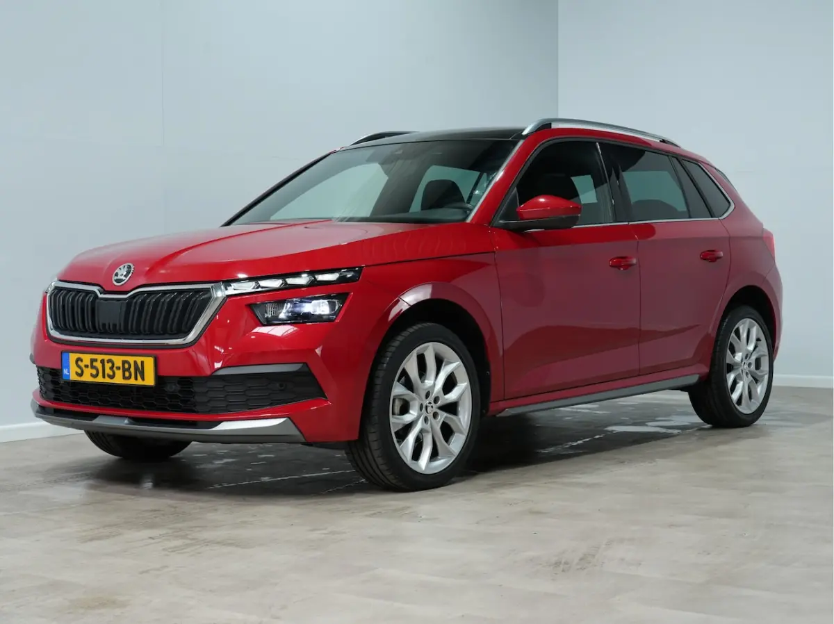 1.0 TSI DSG Business Edition | Panorama | Stoelverw. | Full-LED | Keyless 335