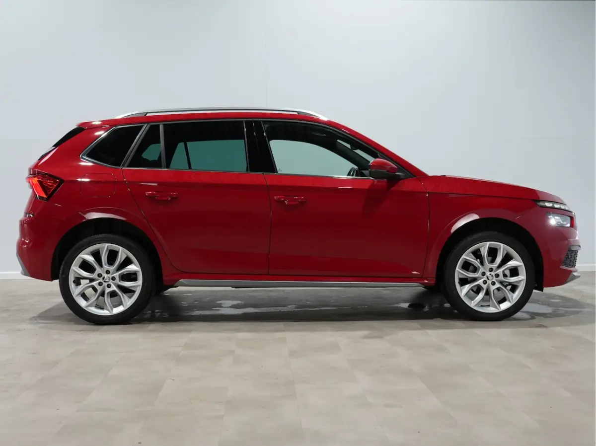 1.0 TSI DSG Business Edition | Panorama | Stoelverw. | Full-LED | Keyless 335