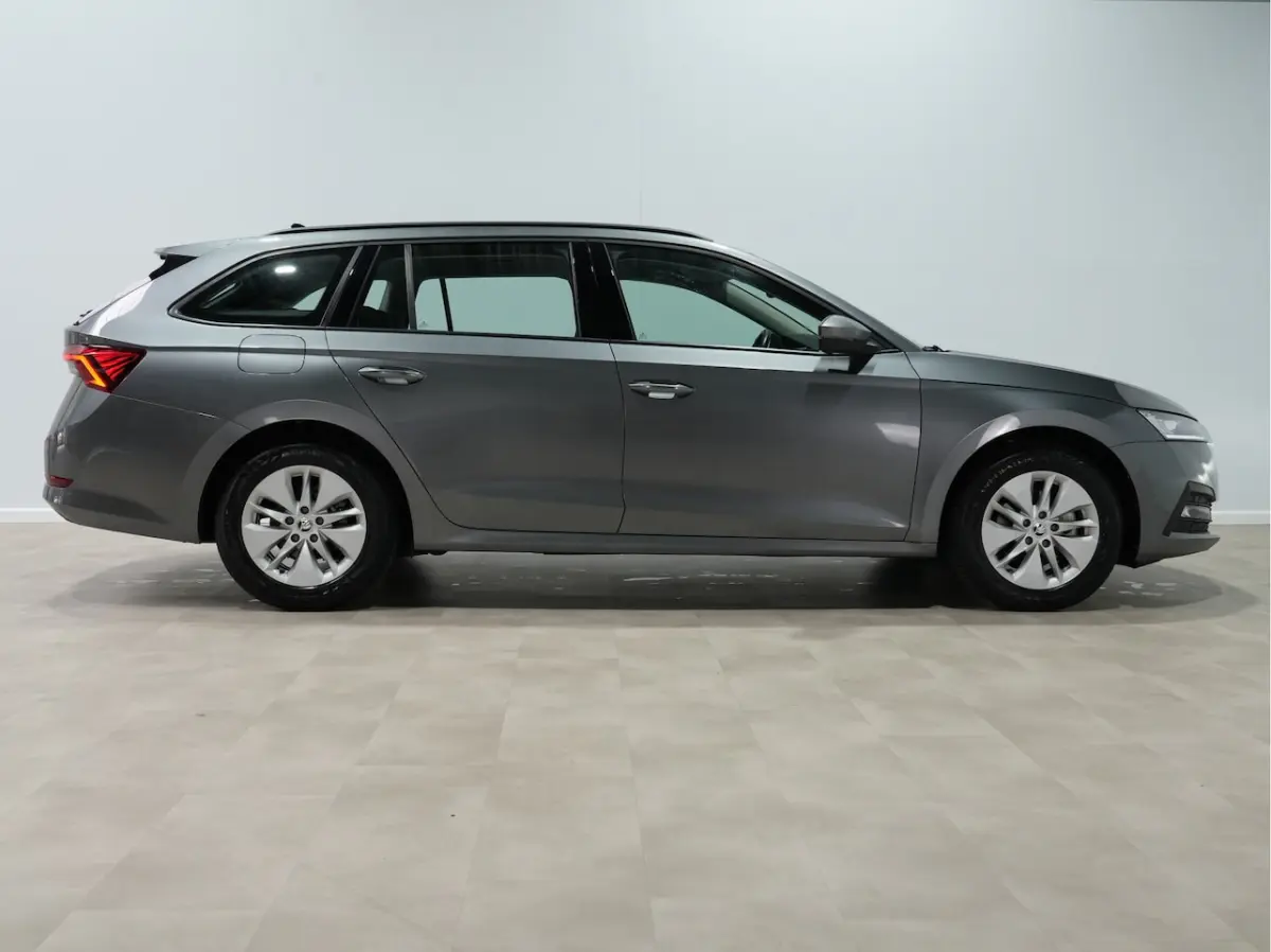 1.0 e-TSI 110pk DSG Business Edition Trekhaak Navigatie Keyless Lm Velgen 248