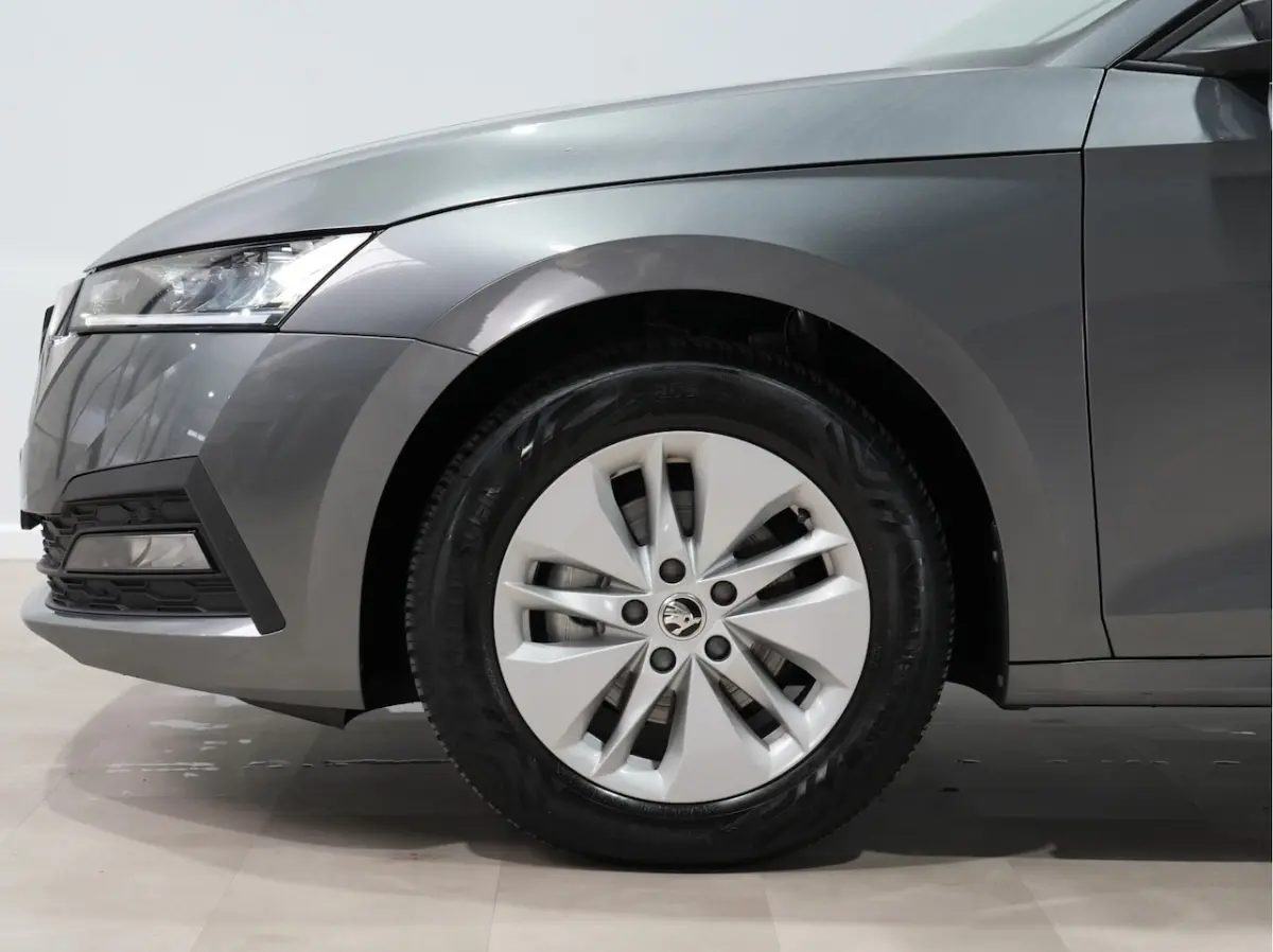 1.0 e-TSI 110pk DSG Business Edition Trekhaak Navigatie Keyless Lm Velgen 248