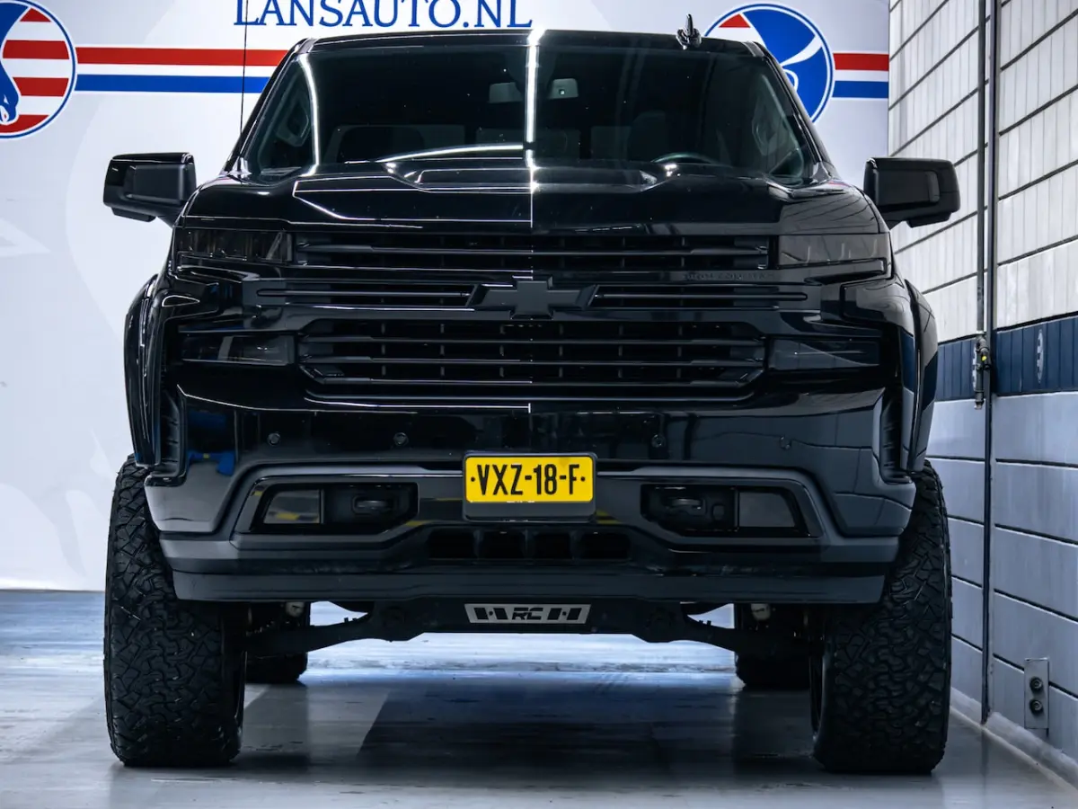 High Country 3.0L Duramax | 6" Liftkit | Widebody