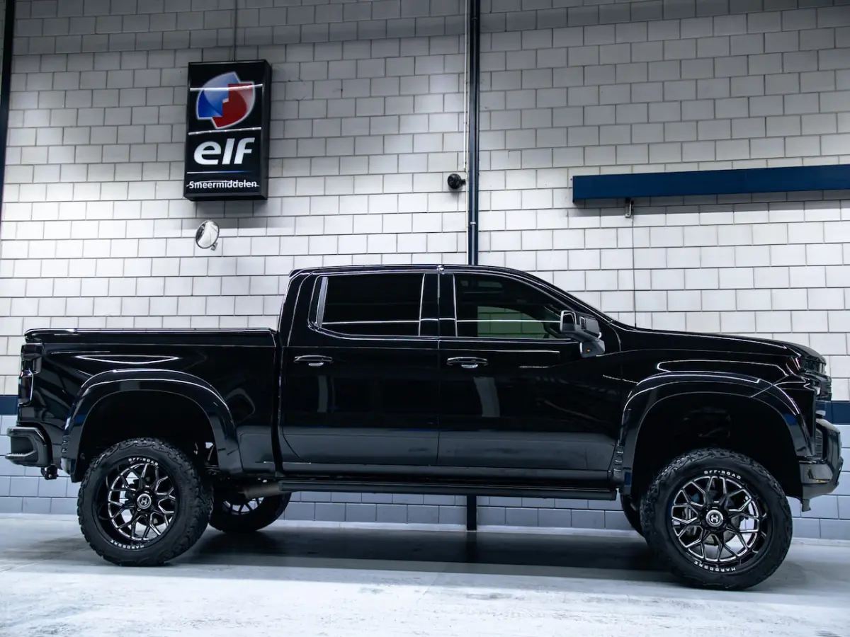 High Country 3.0L Duramax | 6" Liftkit | Widebody