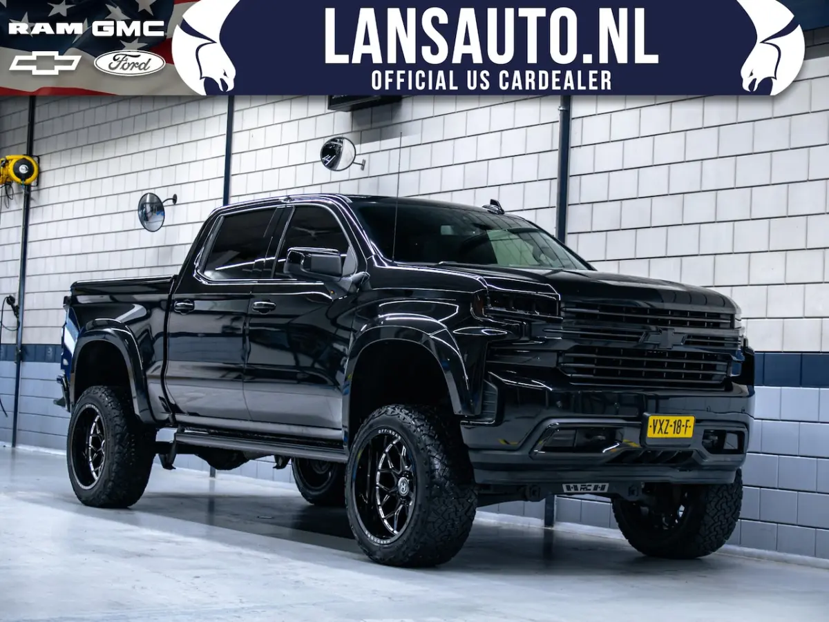 High Country 3.0L Duramax | 6" Liftkit | Widebody