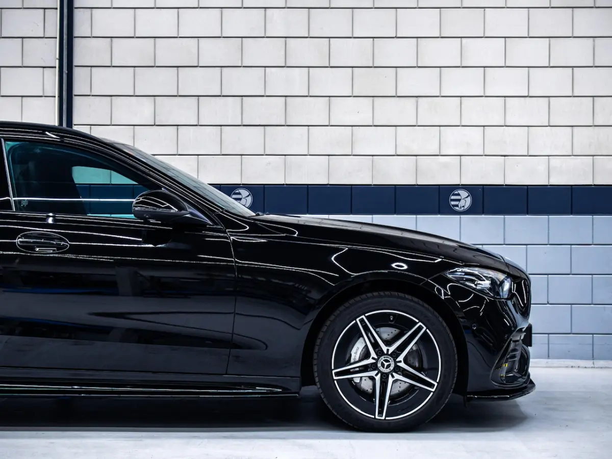 300e | AMG Line | Panodak + Blacked out