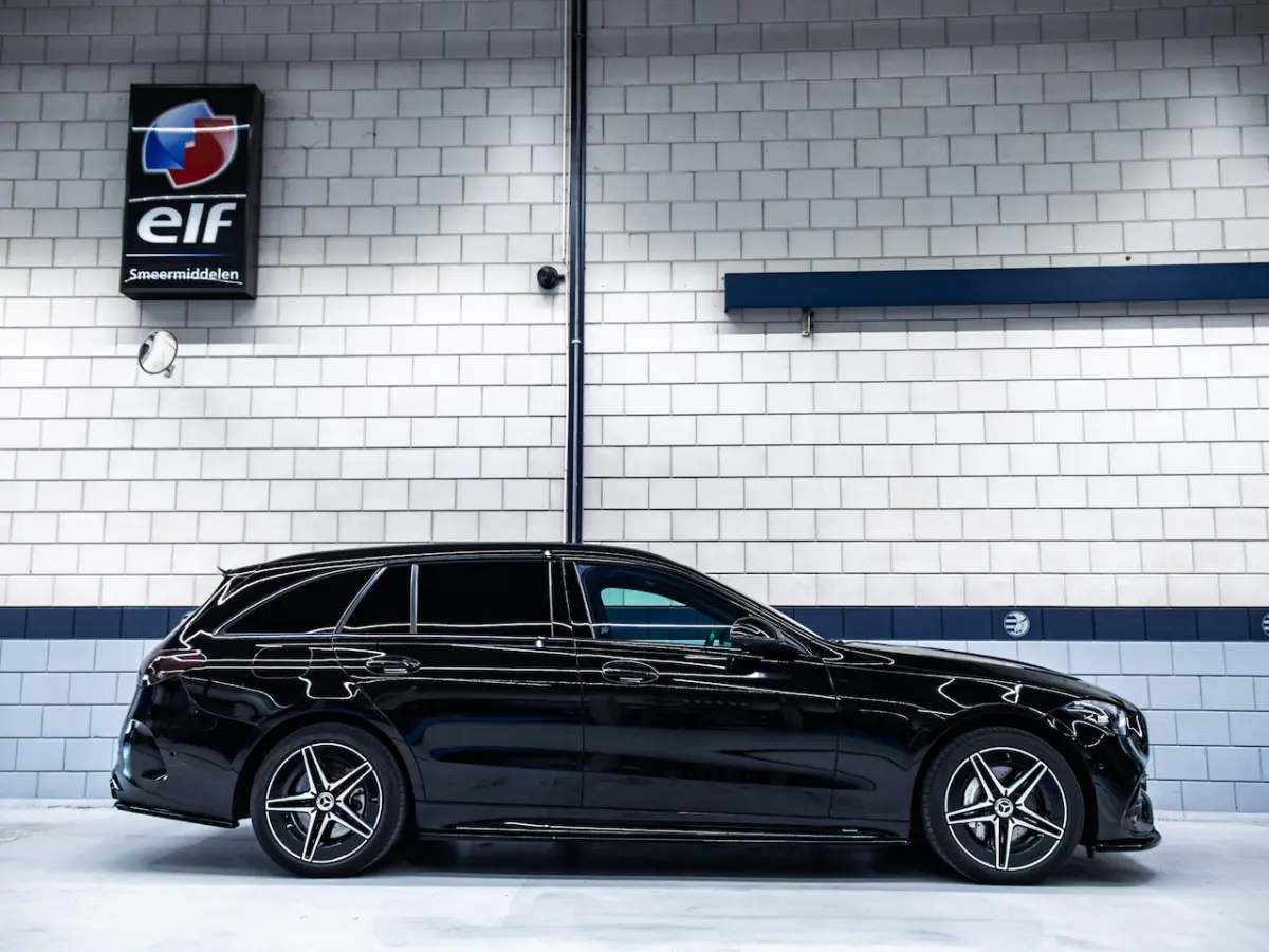 300e | AMG Line | Panodak + Blacked out
