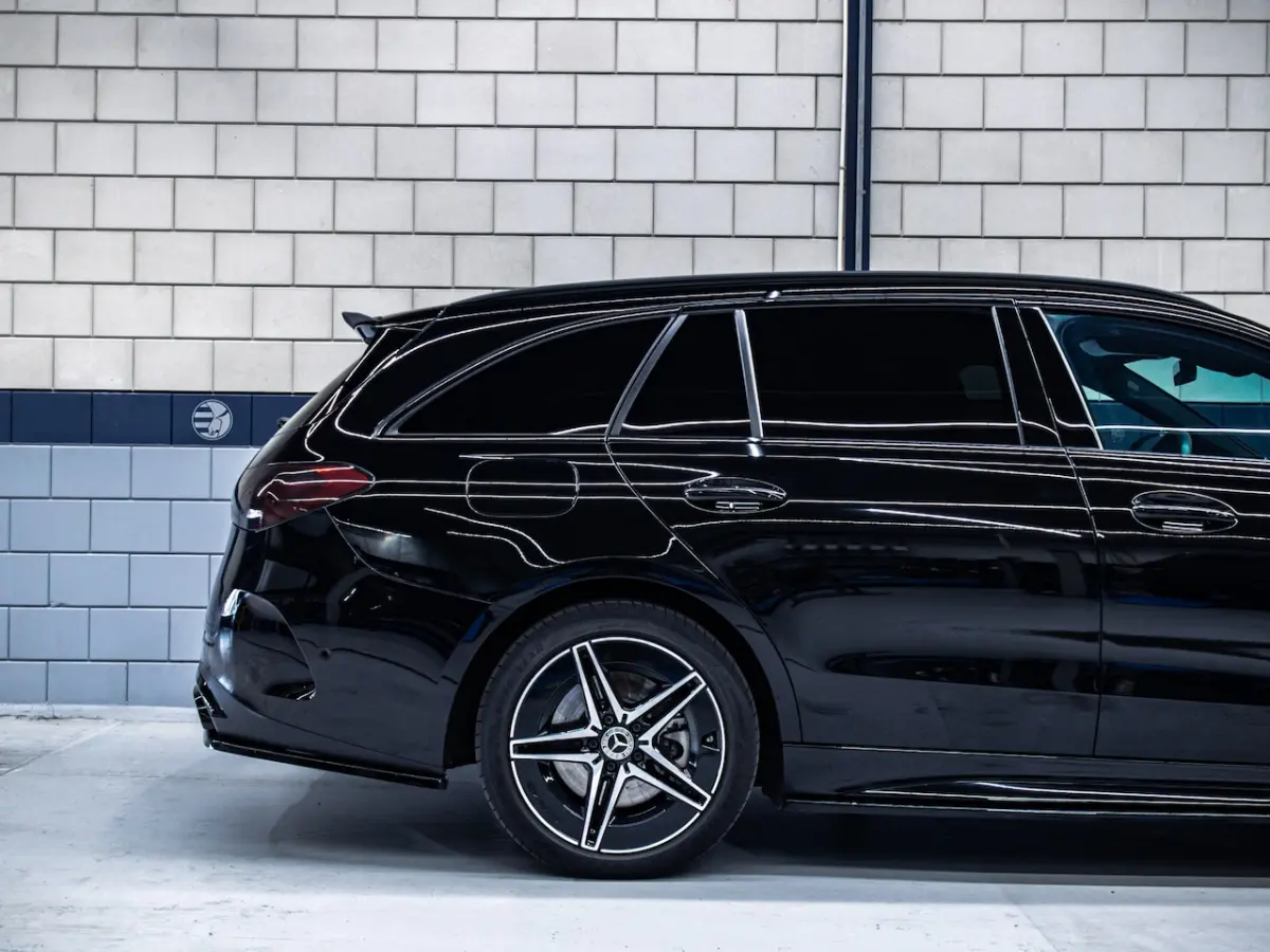 300e | AMG Line | Panodak + Blacked out