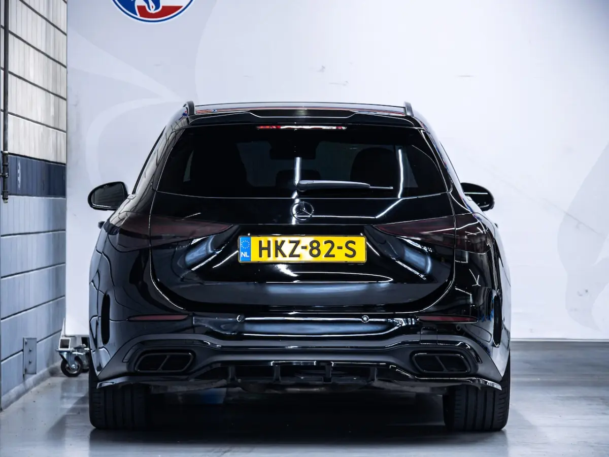 300e | AMG Line | Panodak + Blacked out
