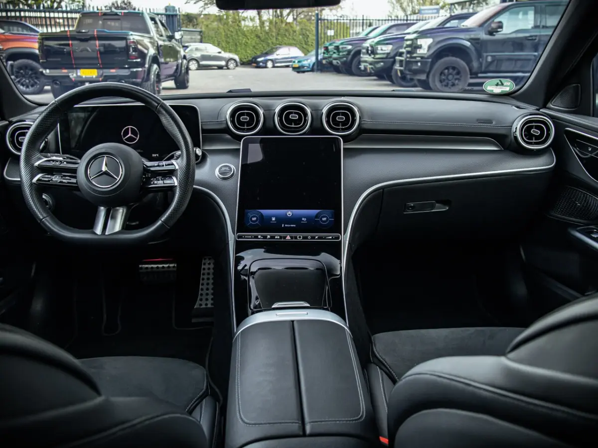 300e | AMG Line | Panodak + Blacked out