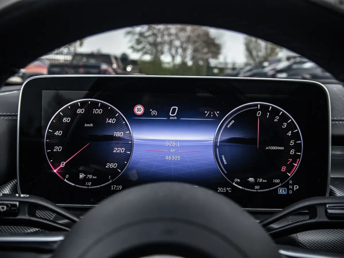300e | AMG Line | Panodak + Blacked out