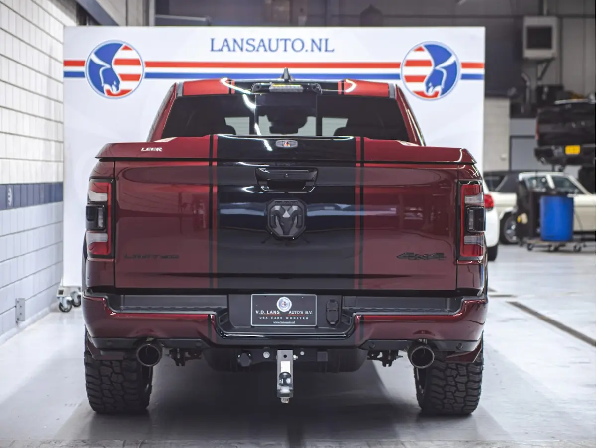 Crew Cab Limited Night Edition 12" | Luchtvering | Head-up