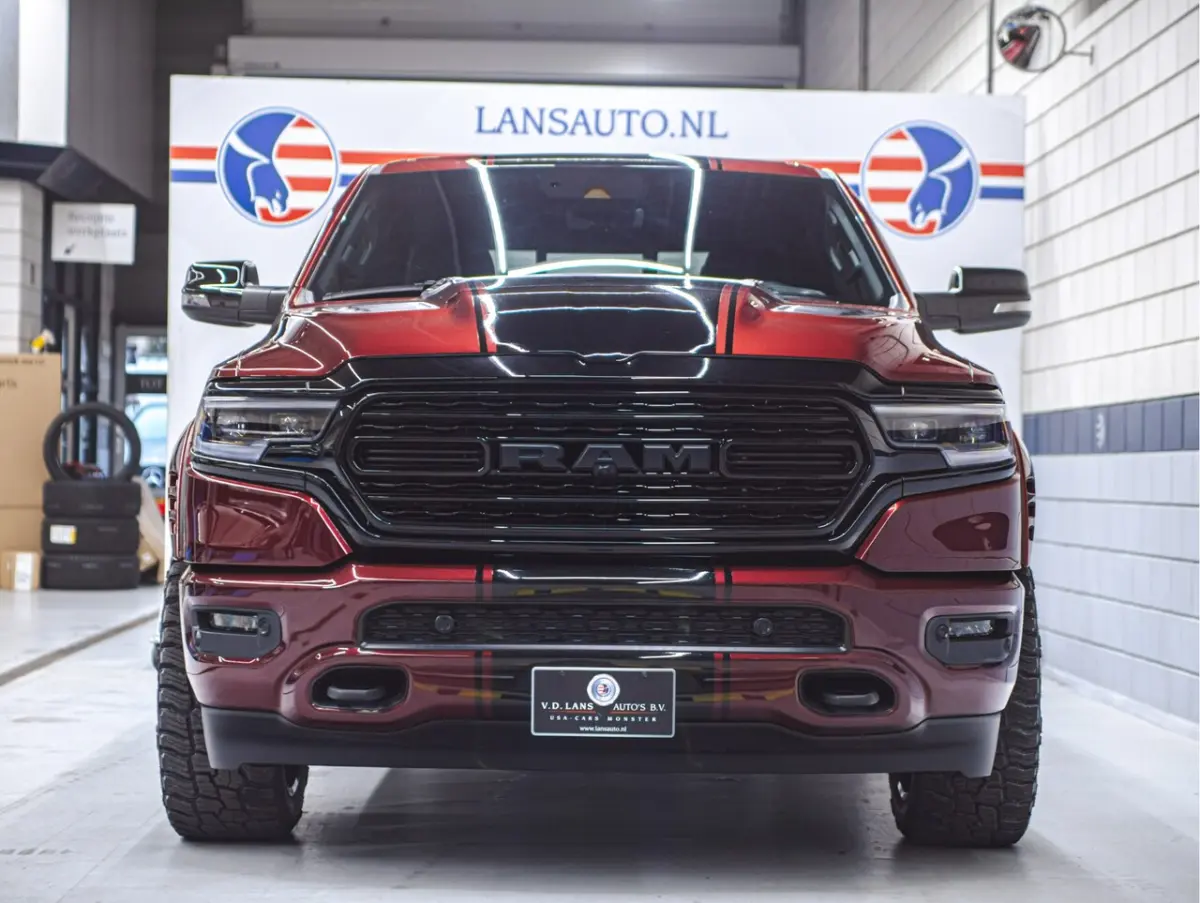 Crew Cab Limited Night Edition 12" | Luchtvering | Head-up