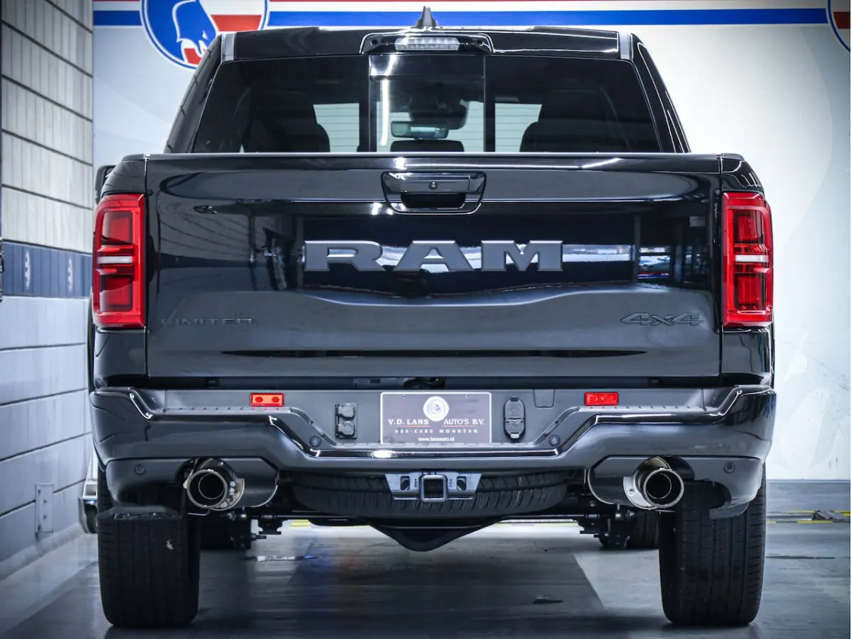 Limited Night Hurricane | 3.0L High Output 540pk 4x4 Crew Cab | BPM-vrij leverbaar