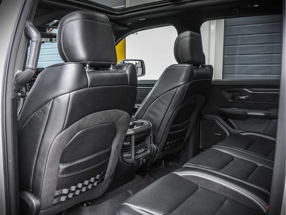 TRX | 6.2L V8 Supercharged | 4x4 Crew Cab | Carbon | Panorama