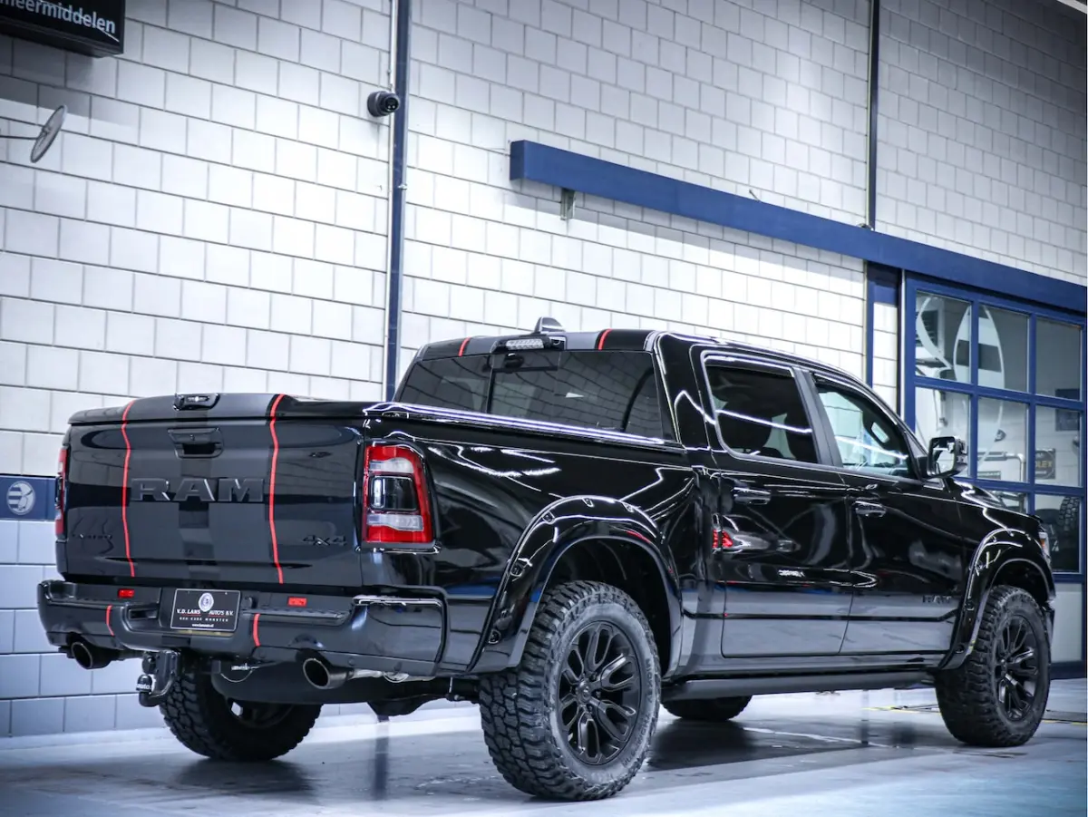 Limited Night Edition | Digitale cluster | 5.7L HEMI V8