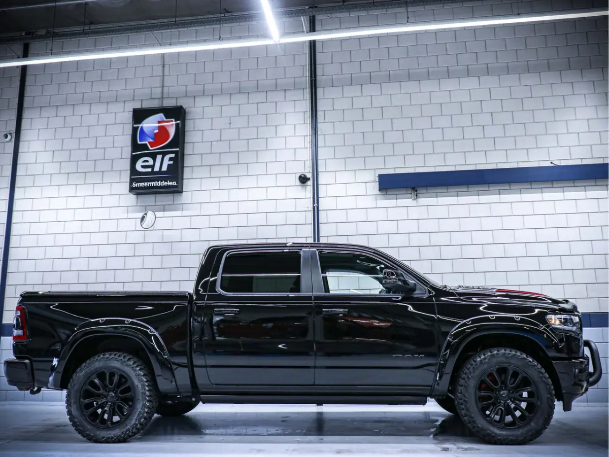 Limited Night Edition | Digitale cluster | 5.7L HEMI V8
