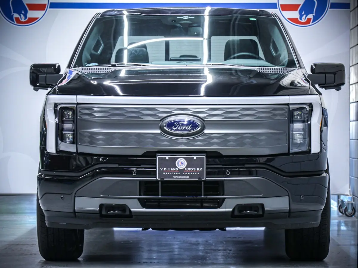 | 514 km. range Extended Range | Canadian Specs