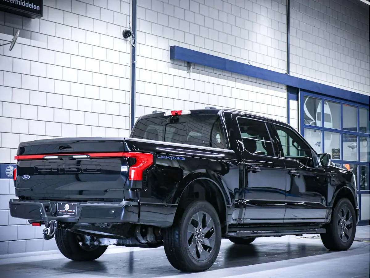 | 514 km. range Extended Range | Canadian Specs