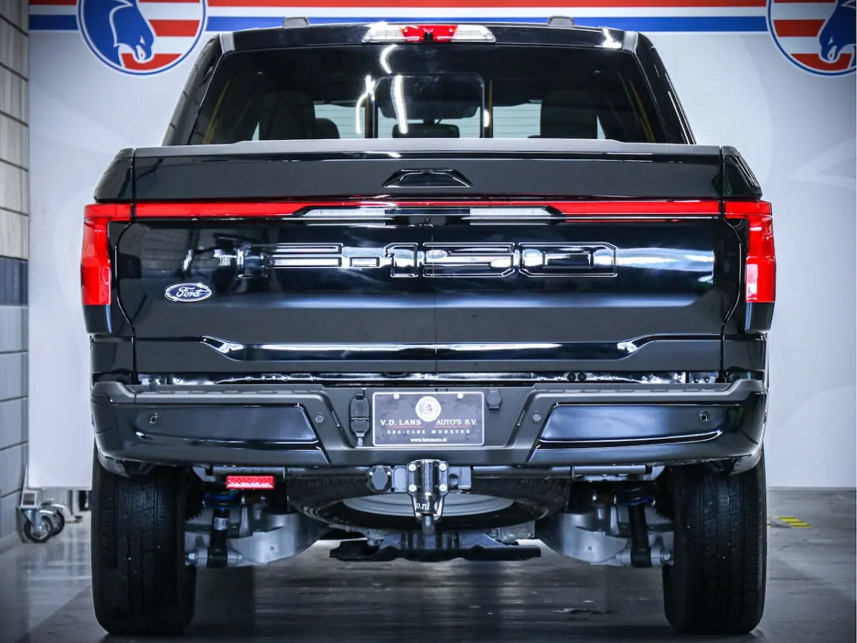 | 514 km. range Extended Range | Canadian Specs
