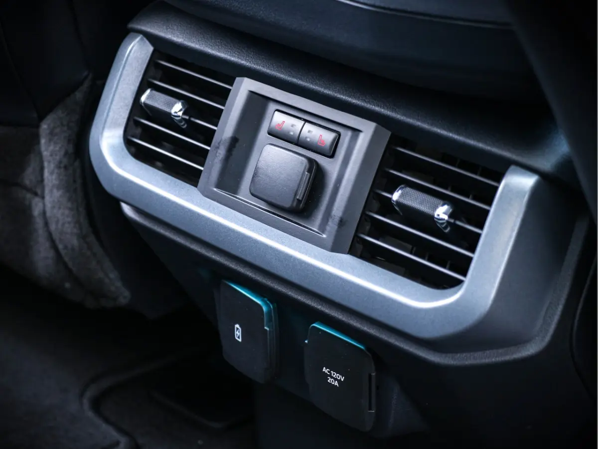 | 514 km. range Extended Range | Canadian Specs