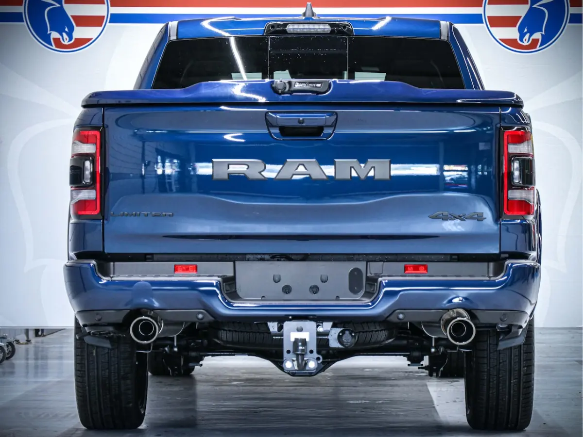 Crew Cab Limited Night Edition | Luchtvering | Head-up display Fully loaded