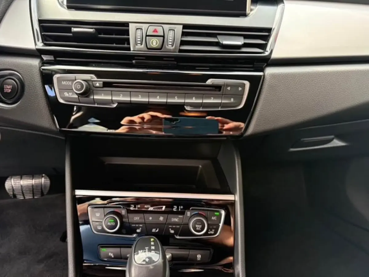 225xe iPerformance | Navi | Cruise | Camera | 77.136 km Dealeronderhouden