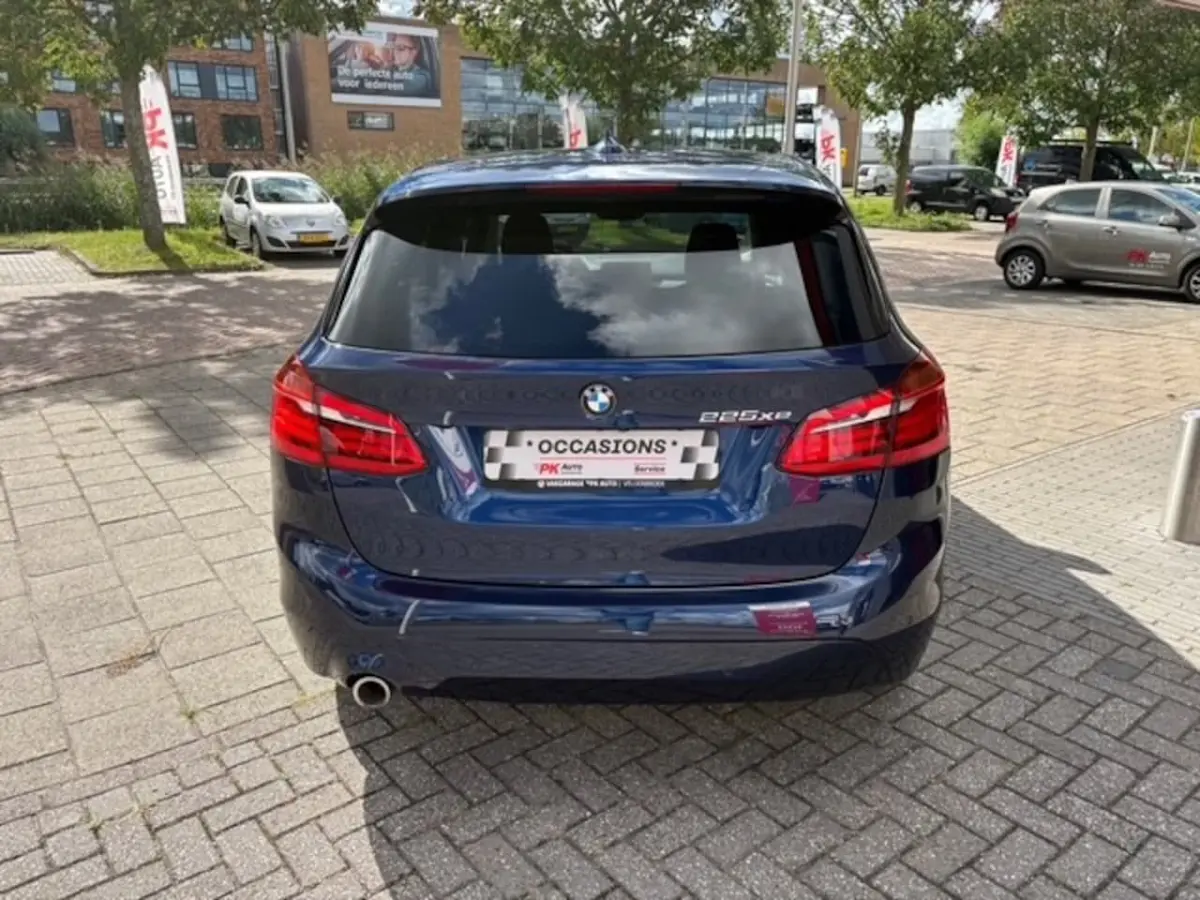 225xe iPerformance | Navi | Cruise | Camera | 77.136 km Dealeronderhouden