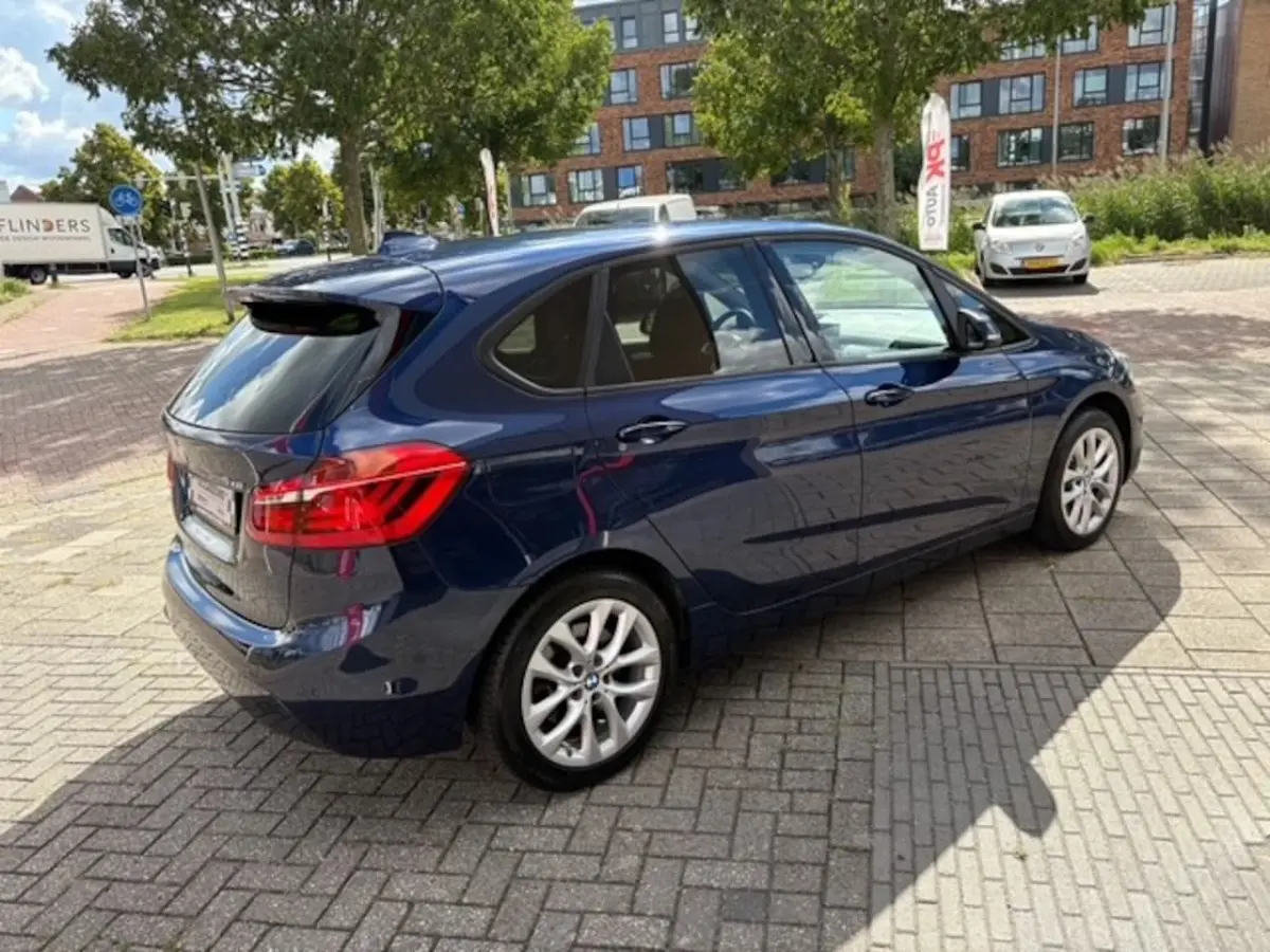 225xe iPerformance | Navi | Cruise | Camera | 77.136 km Dealeronderhouden