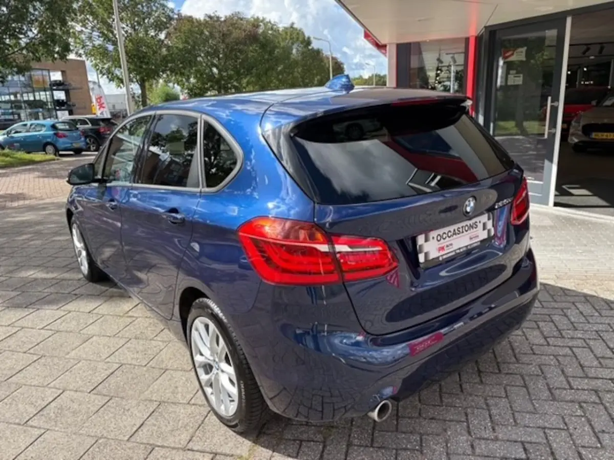 225xe iPerformance | Navi | Cruise | Camera | 77.136 km Dealeronderhouden