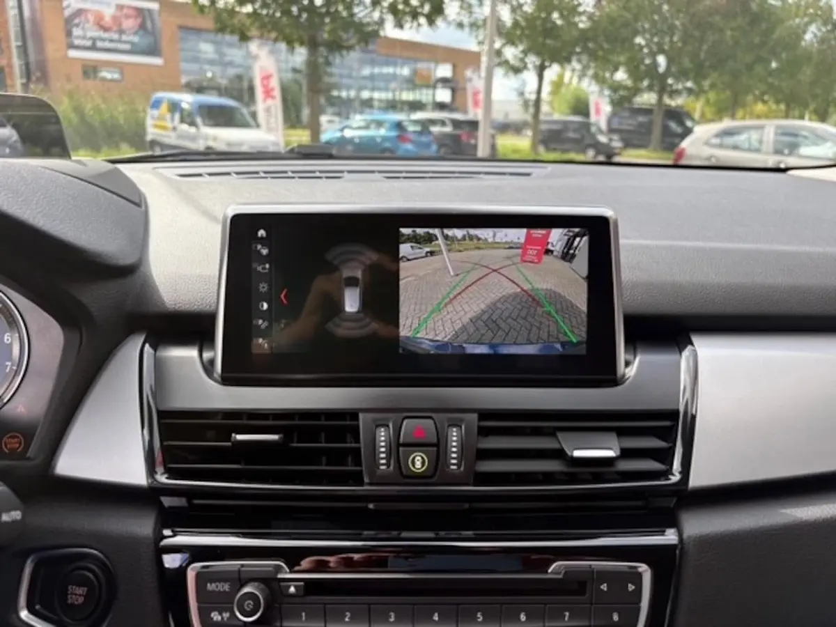 225xe iPerformance | Navi | Cruise | Camera | 77.136 km Dealeronderhouden