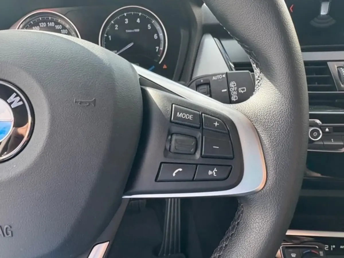 225xe iPerformance | Navi | Cruise | Camera | 77.136 km Dealeronderhouden