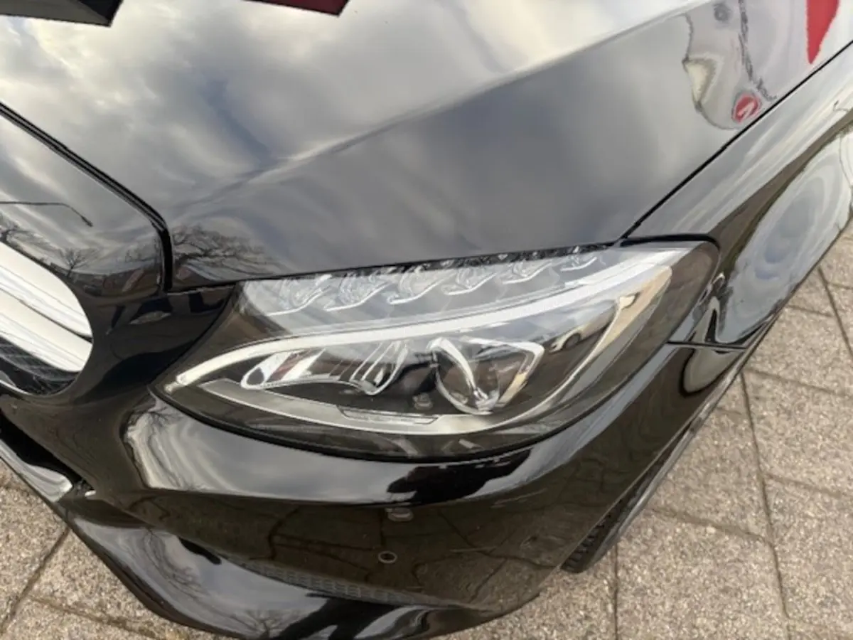 300 Ambition | Navi | Cruise | 77.058 km Dealeronderhouden