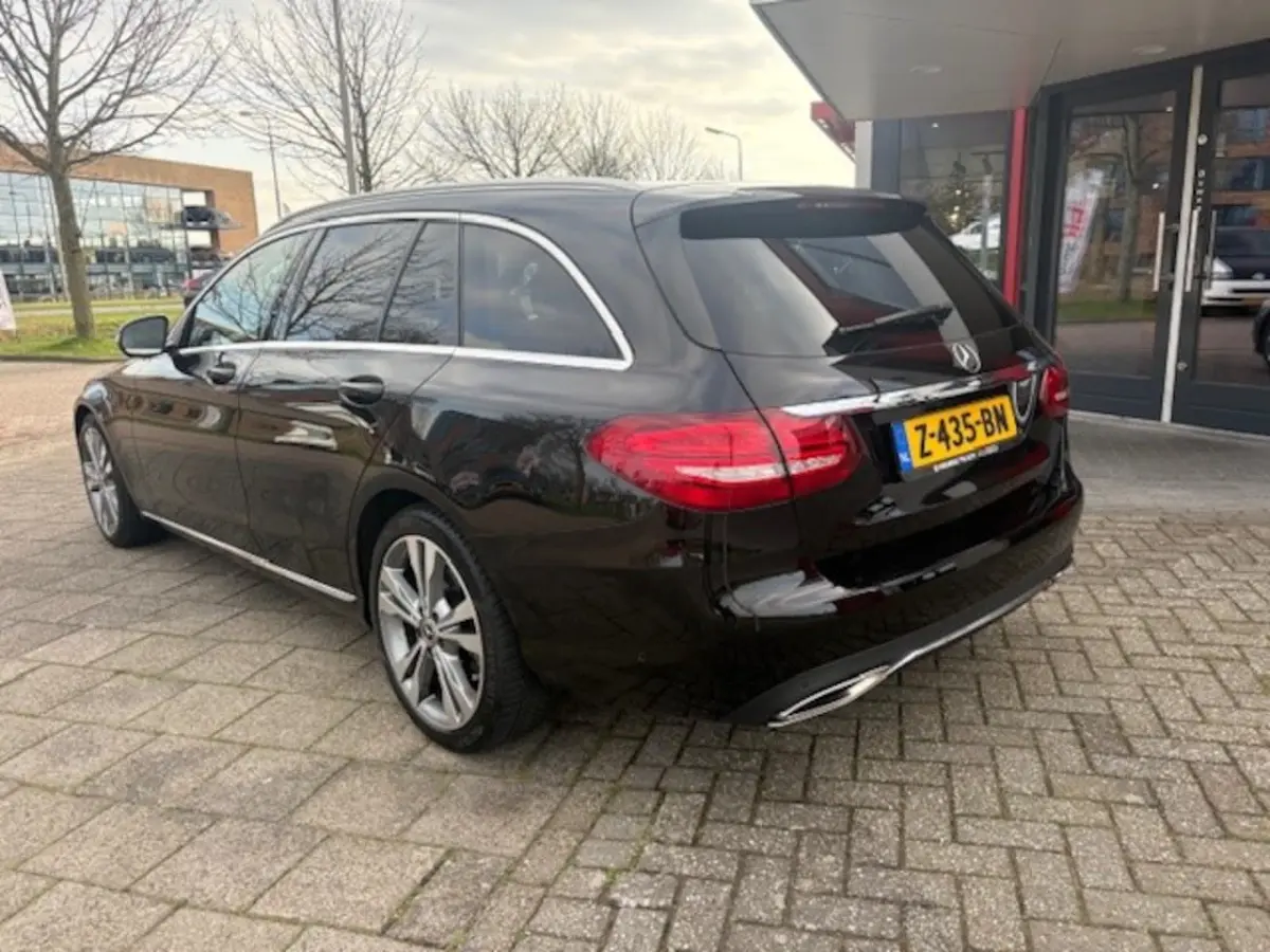 300 Ambition | Navi | Cruise | 77.058 km Dealeronderhouden