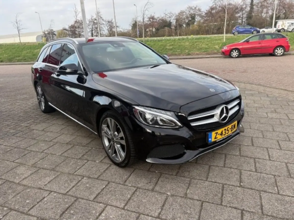 300 Ambition | Navi | Cruise | 77.058 km Dealeronderhouden