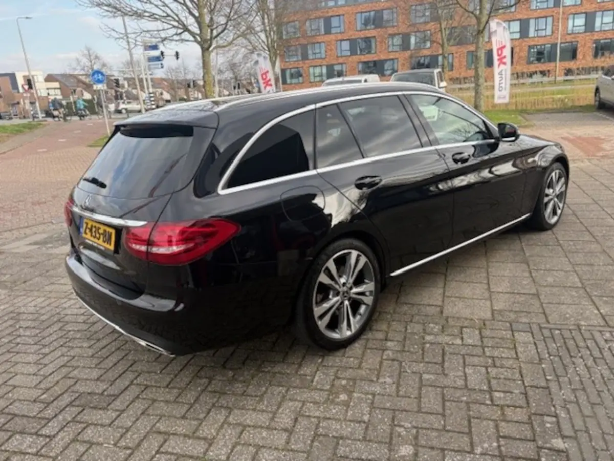 300 Ambition | Navi | Cruise | 77.058 km Dealeronderhouden