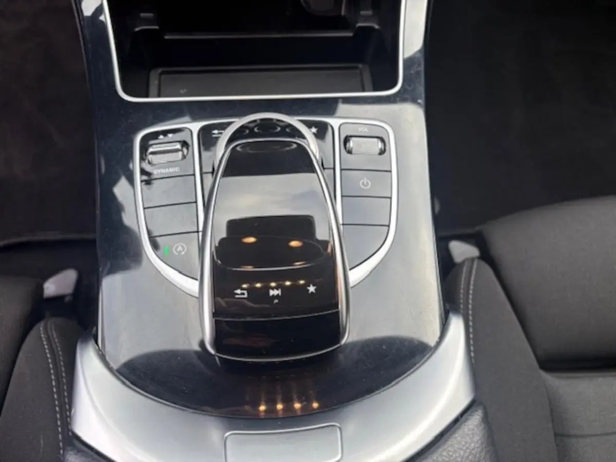 300 Ambition | Navi | Cruise | 77.058 km Dealeronderhouden
